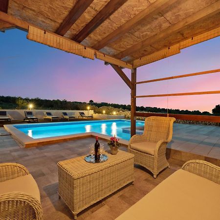 Family House Sonja Villa Sevid Exterior photo